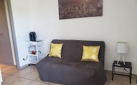 Joli studio climatisé à 5 minutes d'Avignon